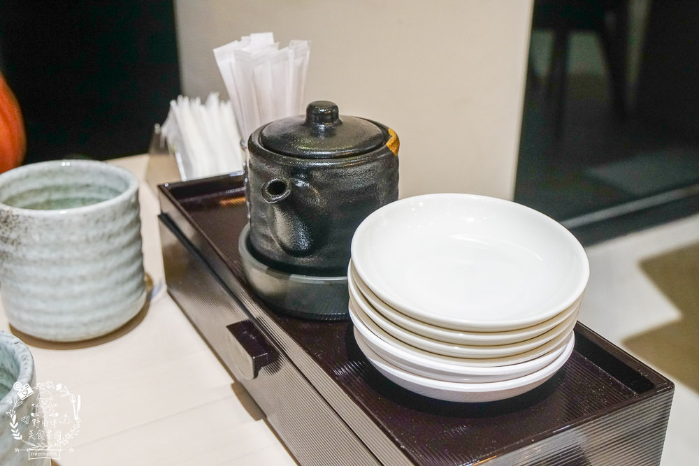 高雄[大丸日式料理]隱藏在大東藝術文化中心的日料?每日採買的新鮮漁獲!鮭魚親子丼滿滿鮭魚卵無敵銷魂R~