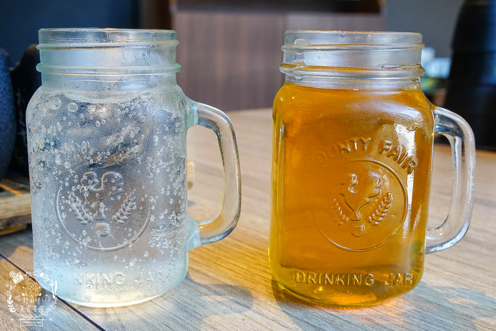高雄[大丼燒]日式燒肉+海鮮丼飯搭出新滋味，還有免費生菜包肉爽爽吃!