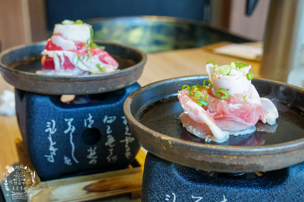 高雄[大丼燒]日式燒肉+海鮮丼飯搭出新滋味，還有免費生菜包肉爽爽吃!