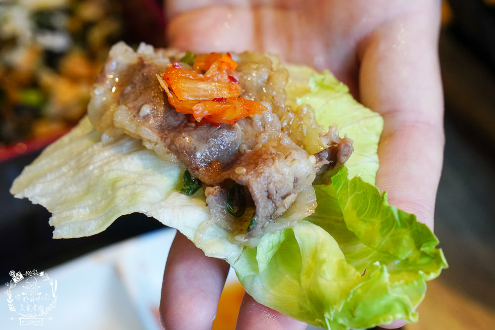 高雄[大丼燒]日式燒肉+海鮮丼飯搭出新滋味，還有免費生菜包肉爽爽吃!
