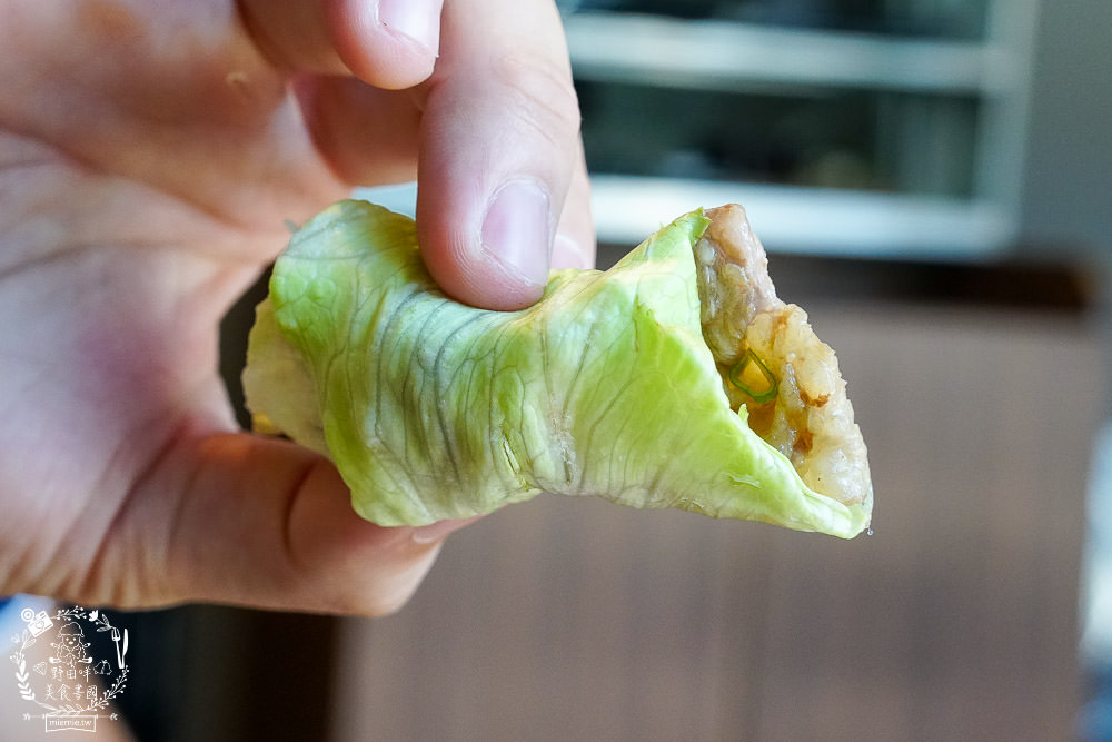 高雄[大丼燒]日式燒肉+海鮮丼飯搭出新滋味，還有免費生菜包肉爽爽吃!