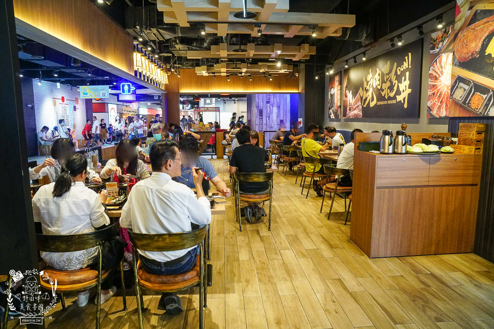 高雄[大丼燒]日式燒肉+海鮮丼飯搭出新滋味，還有免費生菜包肉爽爽吃!