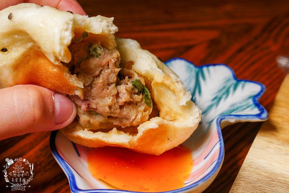 宅配美食推薦[大叔鮮肉包]台中巷弄裡的知名老店!一天賣1500顆排隊鮮肉包可以宅配到家囉!