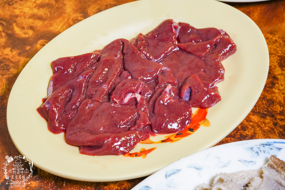 高雄牛肉鍋推薦[大哥大涮牛肉]營業20年超多饕客推薦的人氣宵夜牛肉鍋!限量牛肉燥飯人氣推薦！