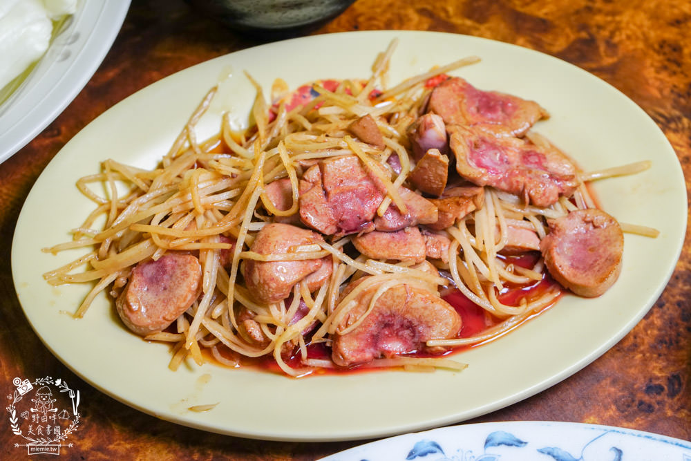 高雄牛肉鍋推薦[大哥大涮牛肉]營業20年超多饕客推薦的人氣宵夜牛肉鍋!限量牛肉燥飯人氣推薦！