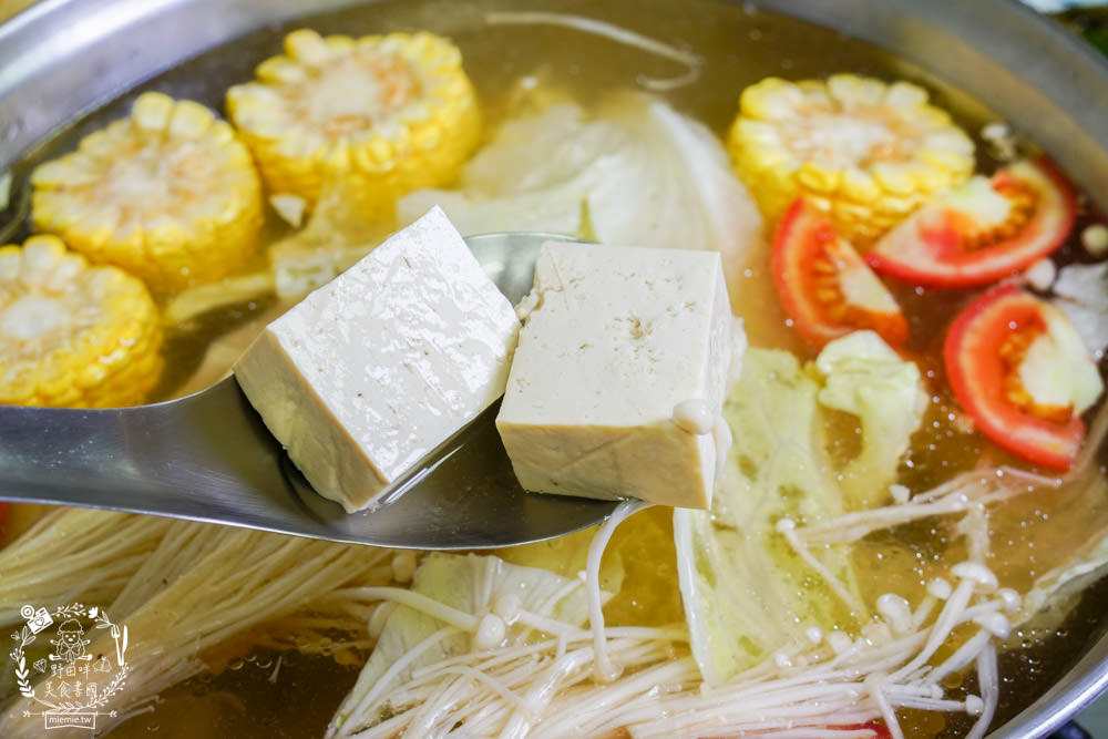 高雄牛肉鍋推薦[大哥大涮牛肉]營業20年超多饕客推薦的人氣宵夜牛肉鍋!限量牛肉燥飯人氣推薦！