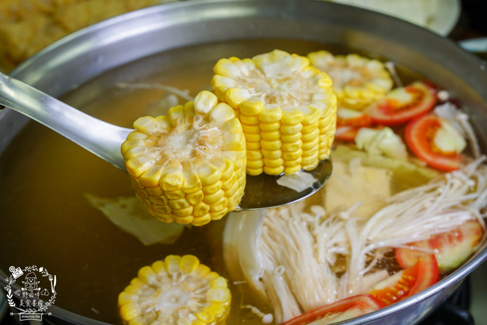 高雄牛肉鍋推薦[大哥大涮牛肉]營業20年超多饕客推薦的人氣宵夜牛肉鍋!限量牛肉燥飯人氣推薦！