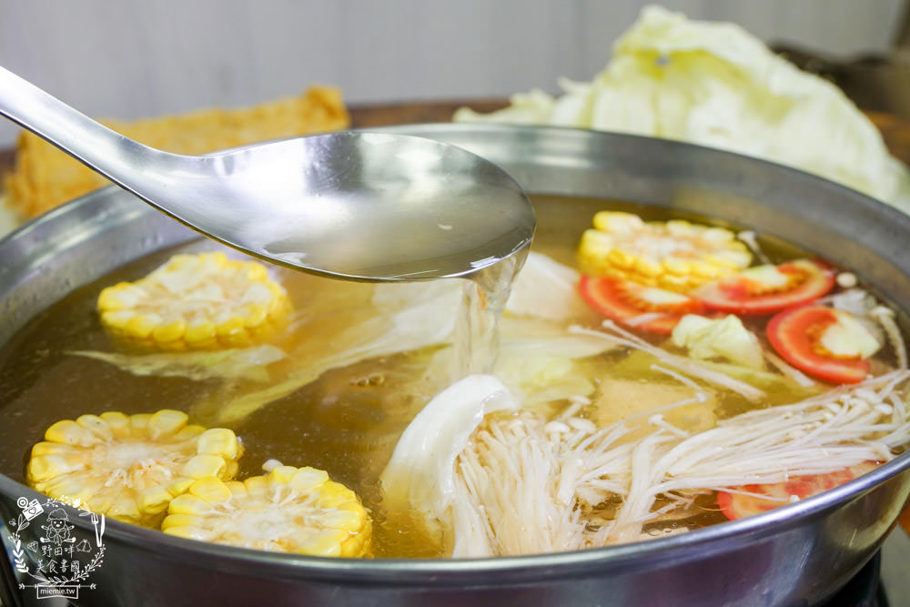 高雄牛肉鍋推薦[大哥大涮牛肉]營業20年超多饕客推薦的人氣宵夜牛肉鍋!限量牛肉燥飯人氣推薦！