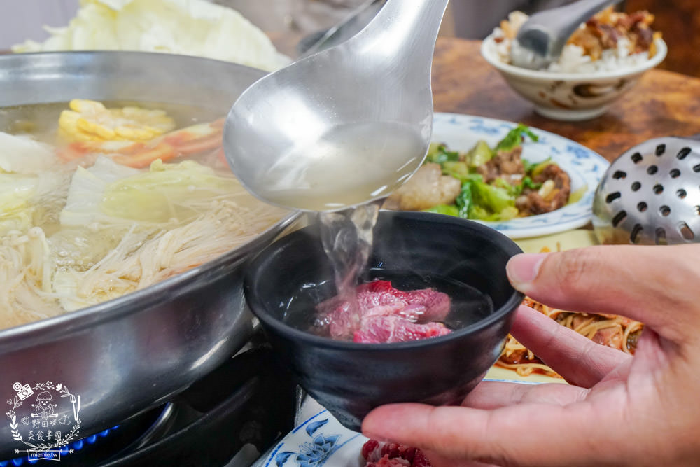 高雄牛肉鍋推薦[大哥大涮牛肉]營業20年超多饕客推薦的人氣宵夜牛肉鍋!限量牛肉燥飯人氣推薦！
