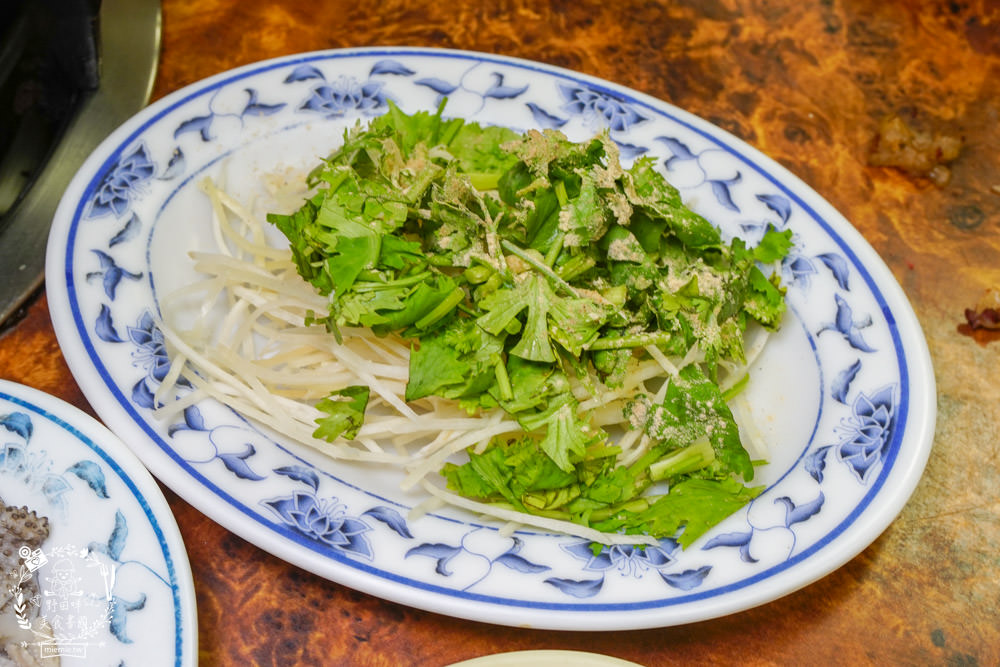 高雄牛肉鍋推薦[大哥大涮牛肉]營業20年超多饕客推薦的人氣宵夜牛肉鍋!限量牛肉燥飯人氣推薦！