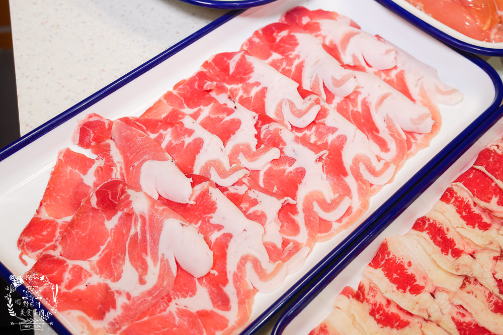 高雄[天天泰泰式火鍋]輕曼菲斯風格網美裝潢!防疫外帶肉肉份量加倍!