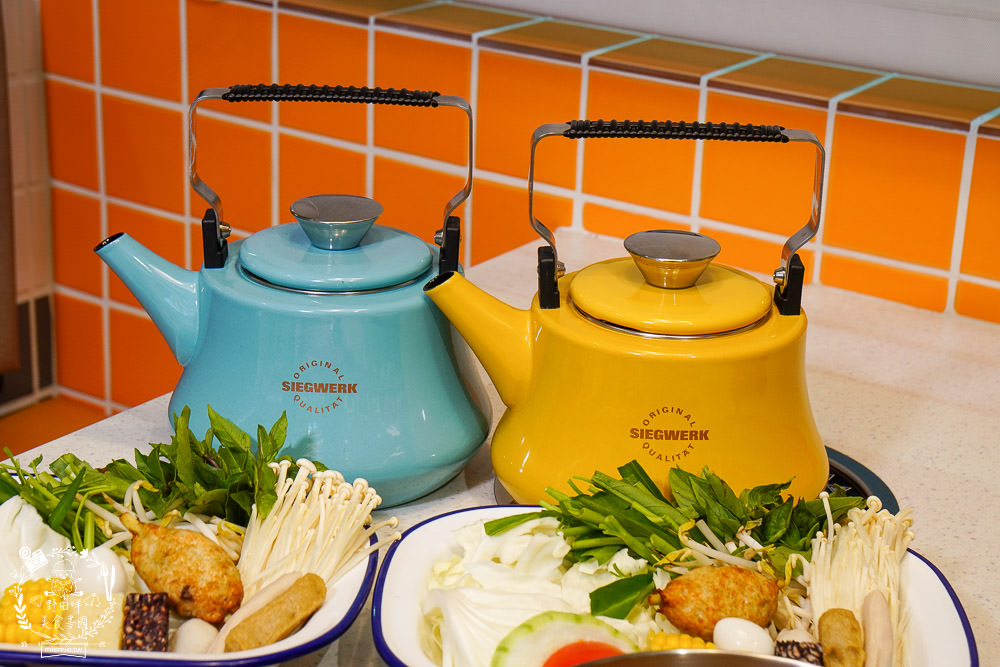 高雄[天天泰泰式火鍋]輕曼菲斯風格網美裝潢!防疫外帶肉肉份量加倍!