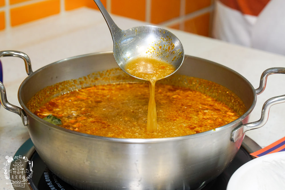 高雄[天天泰泰式火鍋]輕曼菲斯風格網美裝潢!防疫外帶肉肉份量加倍!