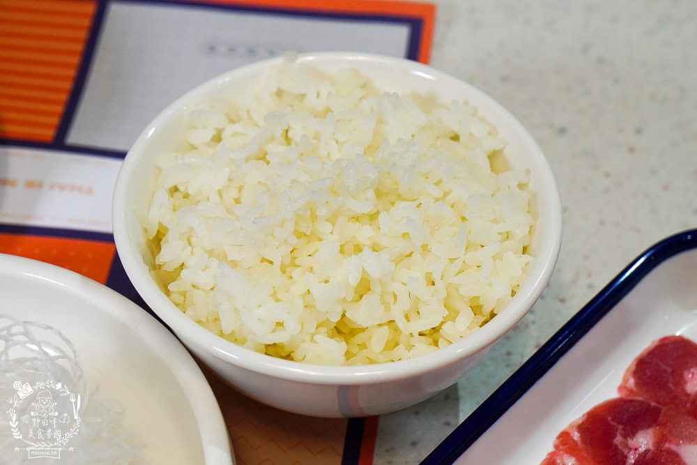 高雄[天天泰泰式火鍋]輕曼菲斯風格網美裝潢!防疫外帶肉肉份量加倍!