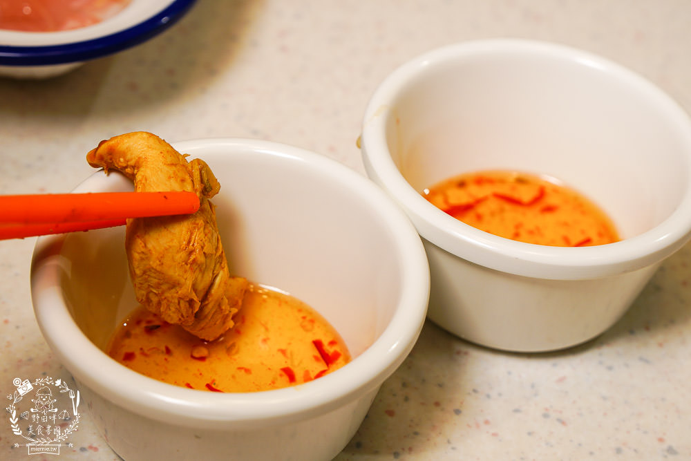 高雄[天天泰泰式火鍋]輕曼菲斯風格網美裝潢!防疫外帶肉肉份量加倍!