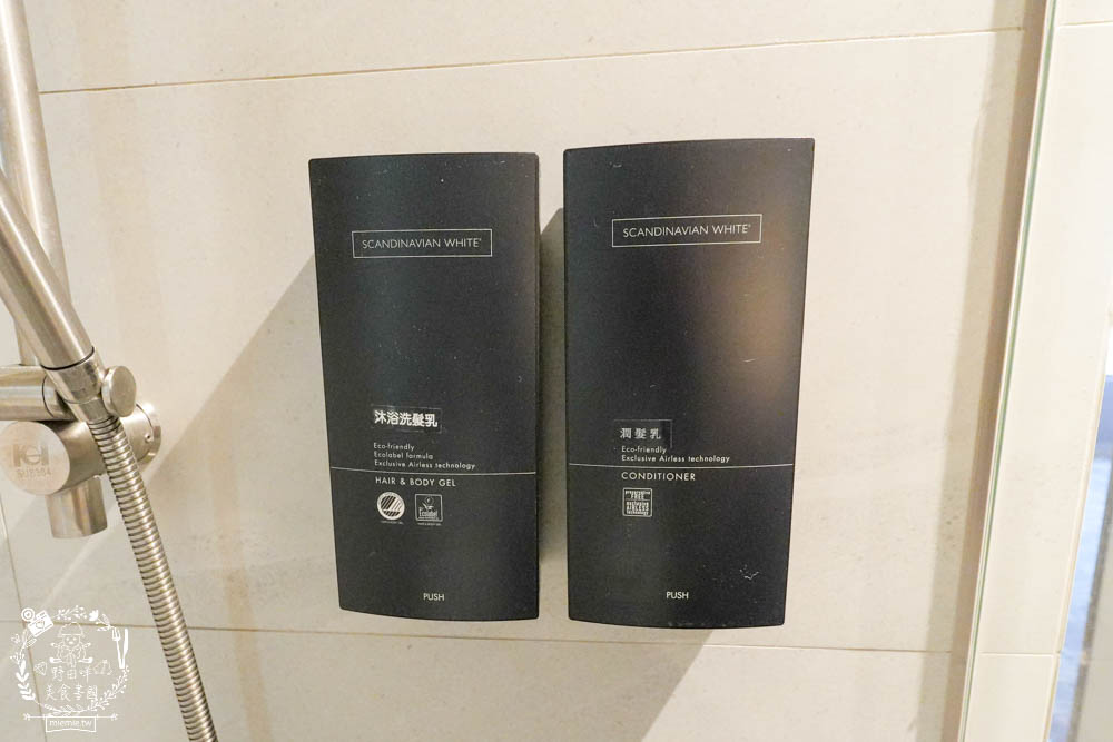 天子閣飯店|2023獲選agoda旅人之選大賞得主!鹽埕駁二附近住宿推薦!三樓還有寬敞遊戲室供親子玩樂