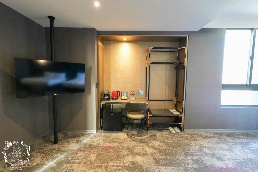 天子閣飯店|2023獲選agoda旅人之選大賞得主!鹽埕駁二附近住宿推薦!三樓還有寬敞遊戲室供親子玩樂