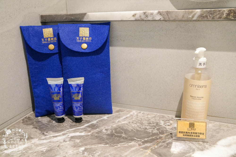 天子閣飯店|2023獲選agoda旅人之選大賞得主!鹽埕駁二附近住宿推薦!三樓還有寬敞遊戲室供親子玩樂