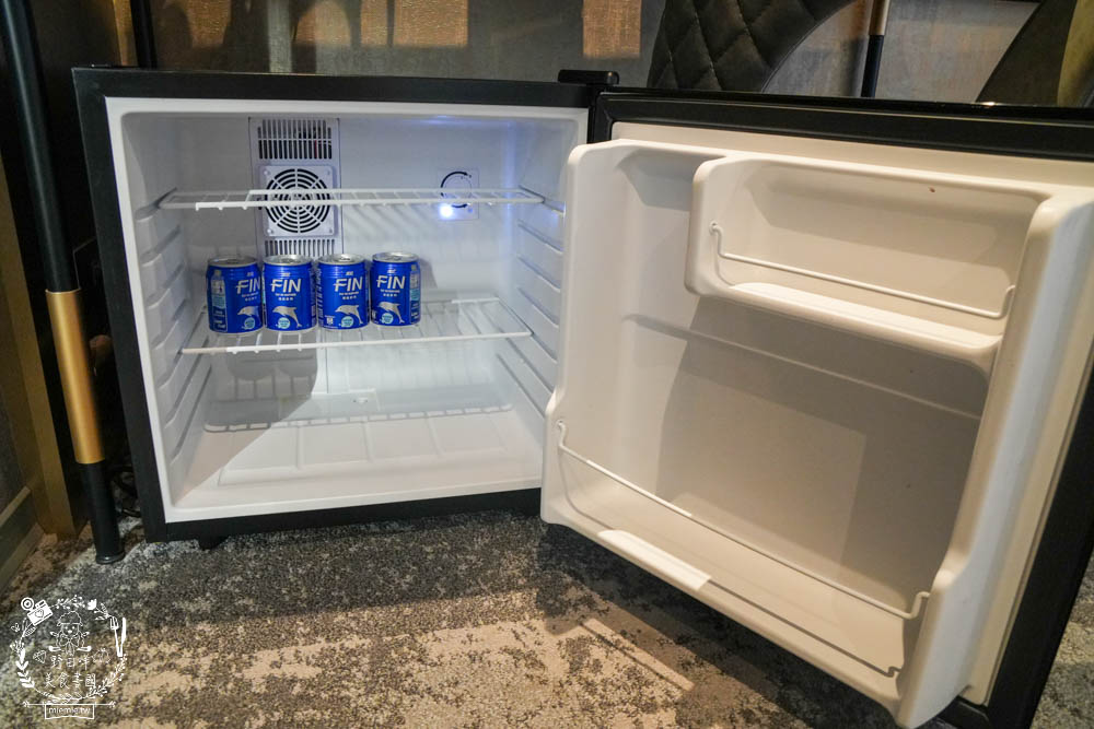 天子閣飯店|2023獲選agoda旅人之選大賞得主!鹽埕駁二附近住宿推薦!三樓還有寬敞遊戲室供親子玩樂