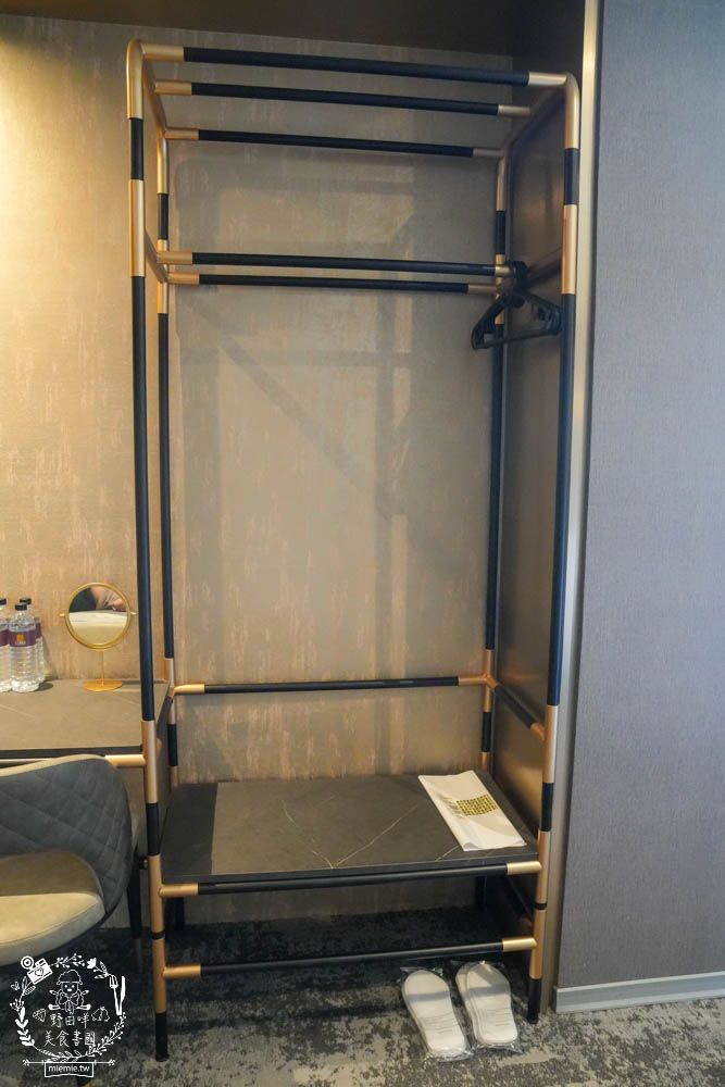 天子閣飯店|2023獲選agoda旅人之選大賞得主!鹽埕駁二附近住宿推薦!三樓還有寬敞遊戲室供親子玩樂