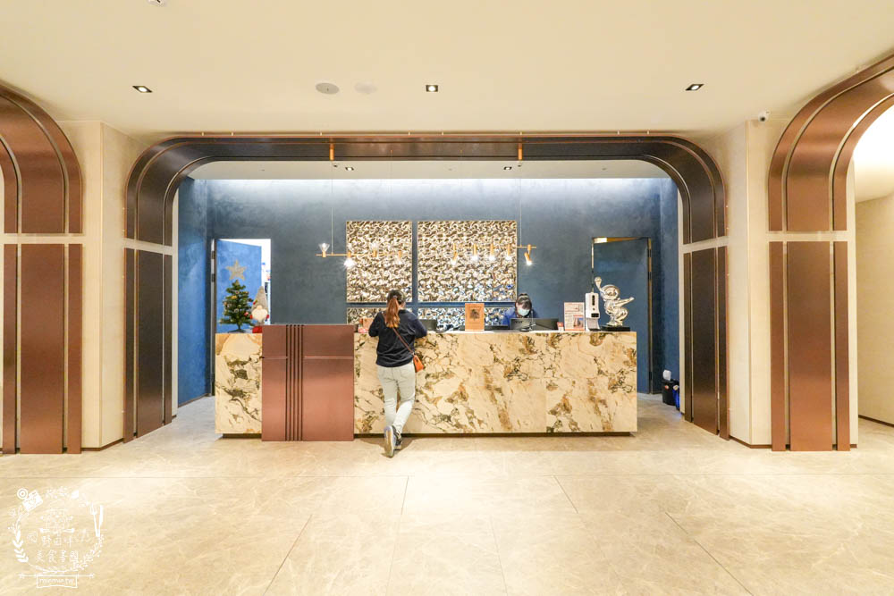 天子閣飯店|2023獲選agoda旅人之選大賞得主!鹽埕駁二附近住宿推薦!三樓還有寬敞遊戲室供親子玩樂