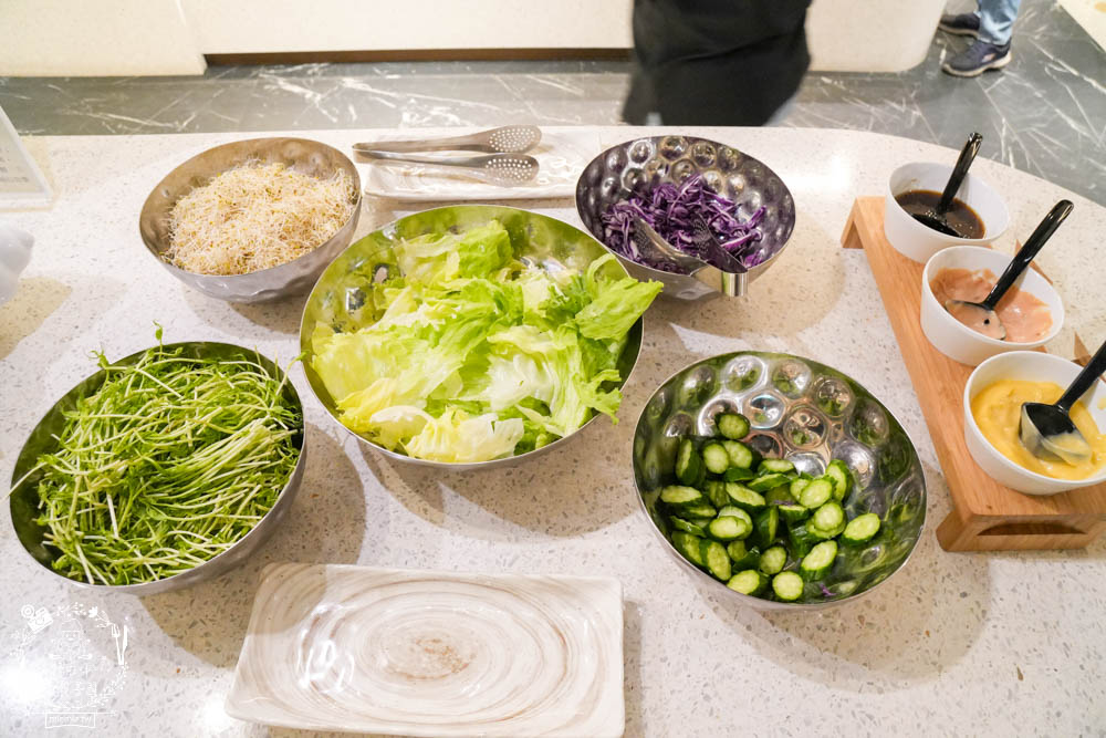 天子閣飯店|2023獲選agoda旅人之選大賞得主!鹽埕駁二附近住宿推薦!三樓還有寬敞遊戲室供親子玩樂