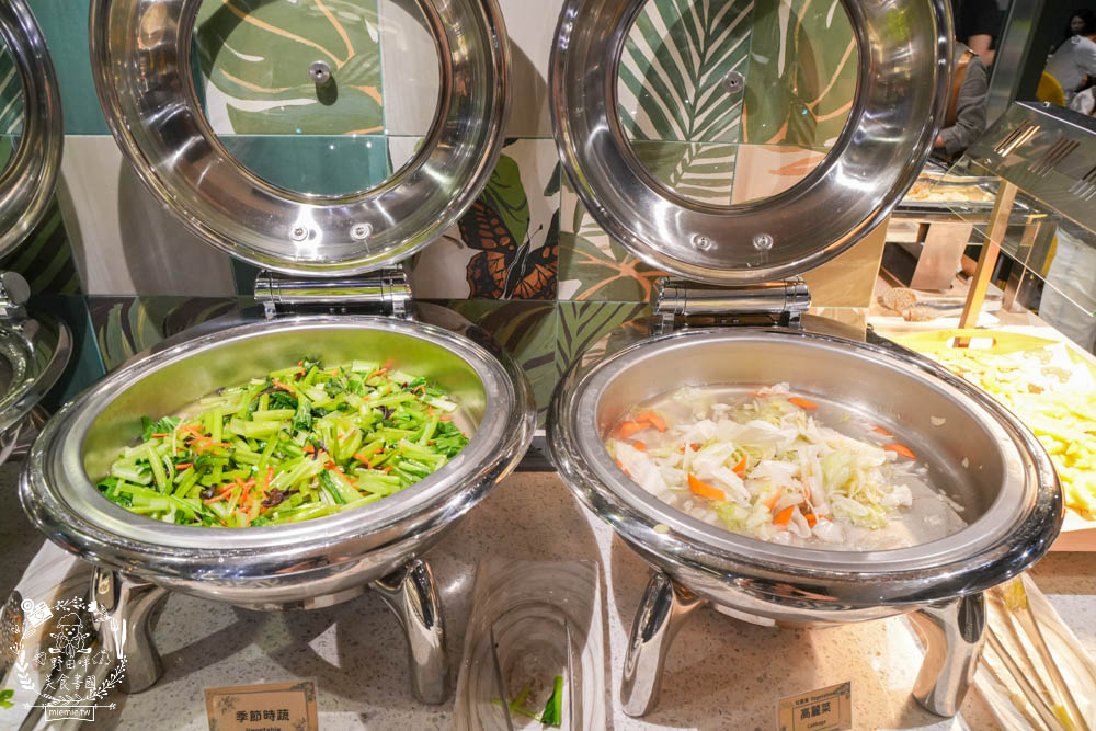 天子閣飯店|2023獲選agoda旅人之選大賞得主!鹽埕駁二附近住宿推薦!三樓還有寬敞遊戲室供親子玩樂