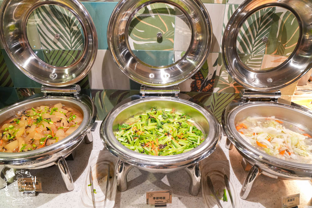 天子閣飯店|2023獲選agoda旅人之選大賞得主!鹽埕駁二附近住宿推薦!三樓還有寬敞遊戲室供親子玩樂