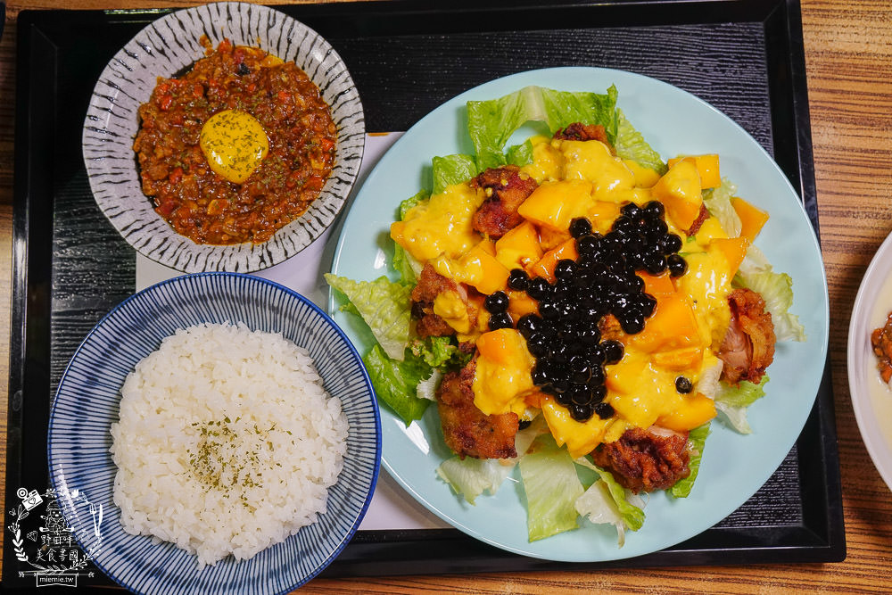 高雄[天狗咖哩家]超浮誇珍珠系列美食”珍珠起司豬排咖哩”好吃到會牽絲？！