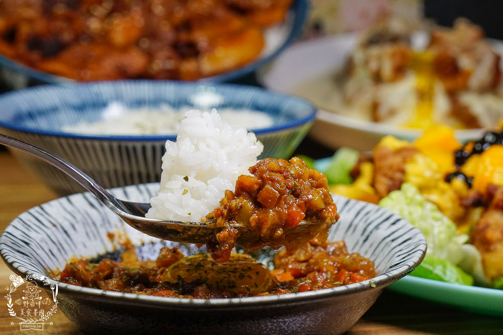 高雄[天狗咖哩家]超浮誇珍珠系列美食”珍珠起司豬排咖哩”好吃到會牽絲？！