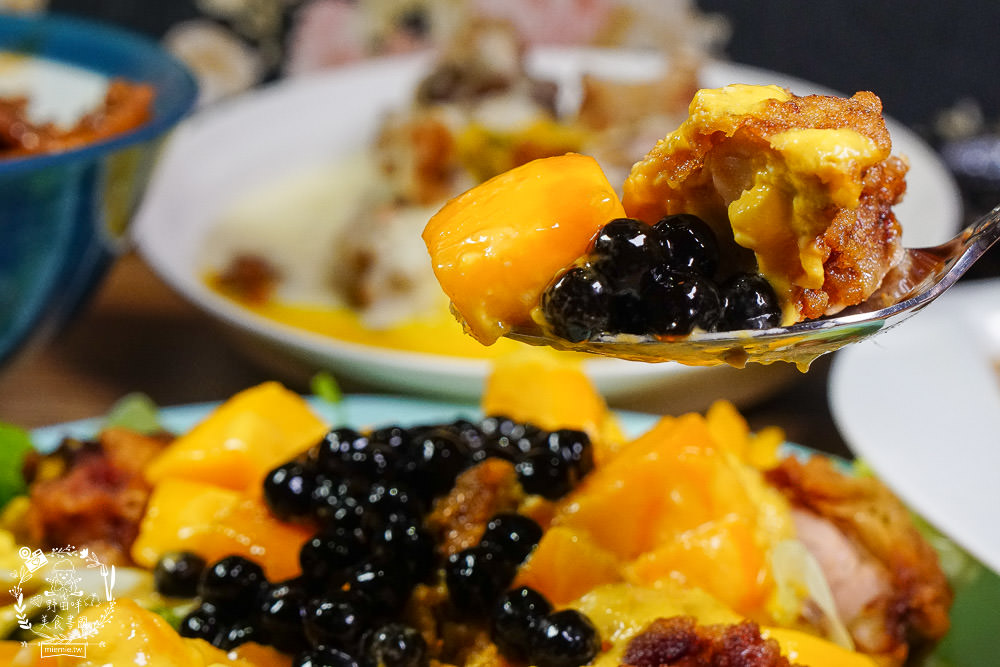 高雄[天狗咖哩家]超浮誇珍珠系列美食”珍珠起司豬排咖哩”好吃到會牽絲？！