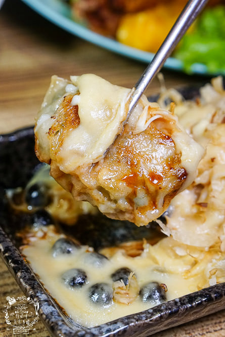 高雄[天狗咖哩家]超浮誇珍珠系列美食”珍珠起司豬排咖哩”好吃到會牽絲？！