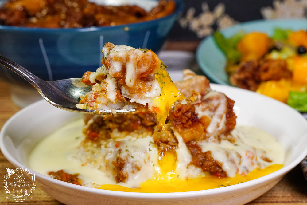 高雄[天狗咖哩家]超浮誇珍珠系列美食”珍珠起司豬排咖哩”好吃到會牽絲？！