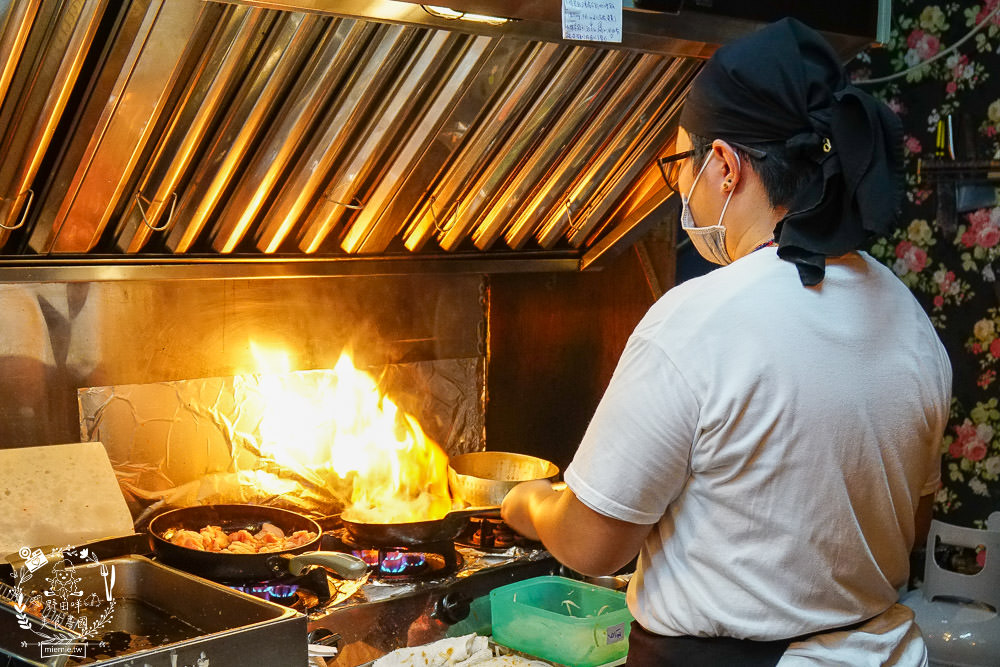 高雄[天狗咖哩家]超浮誇珍珠系列美食”珍珠起司豬排咖哩”好吃到會牽絲？！
