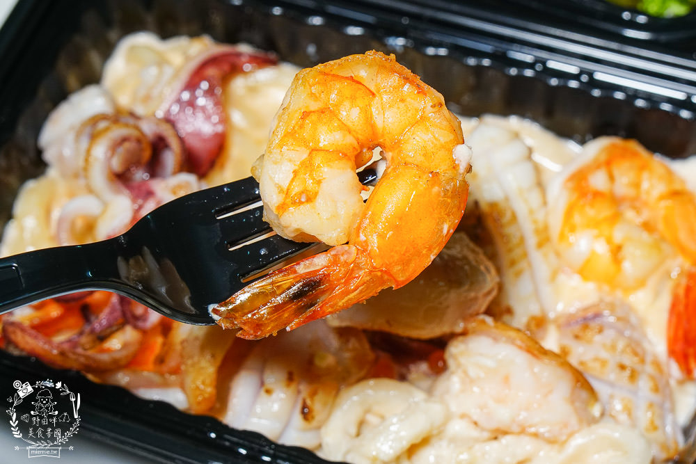 高雄奇可小廚CHIC CAFÉ推出精緻防疫便當囉!外帶自取滿1000元享9折優惠!