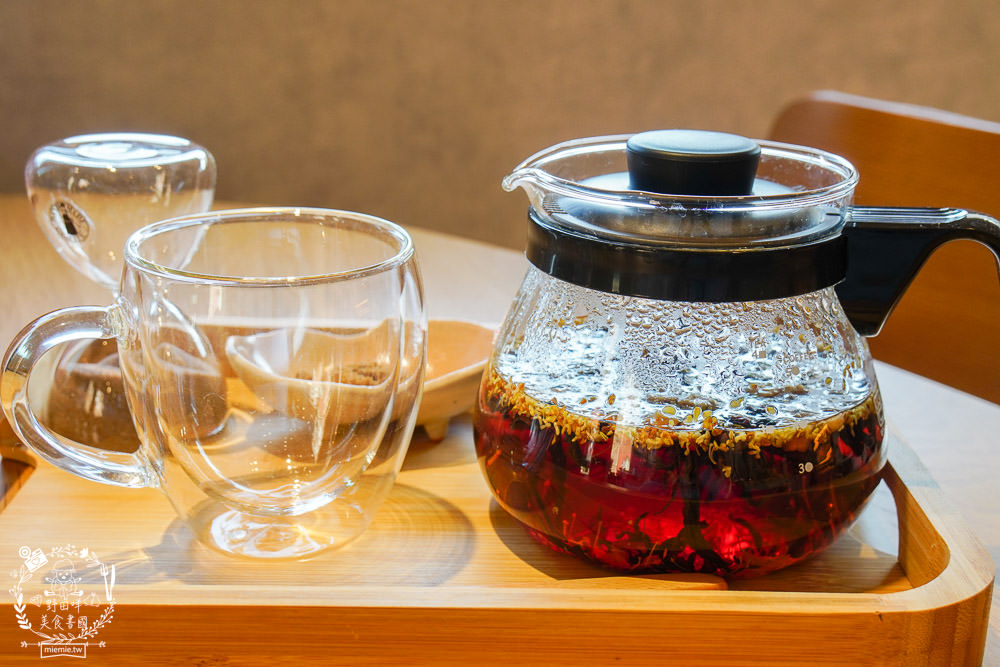 高雄奧瑪烘焙首賣出爐就完售的120%含水量北海道氣球麵包!咬勁紮實麥香的鹽可頌+多種口味皮脆內軟Q的人氣維也納軟法!高雄美食高雄麵包店 - 第22張圖 高雄奧瑪烘焙首賣出爐就完售的120%含水量北海道氣球麵包!咬勁紮實麥香的鹽可頌+多種口味皮脆內軟Q的人氣維也納軟法!高雄美食高雄麵包店