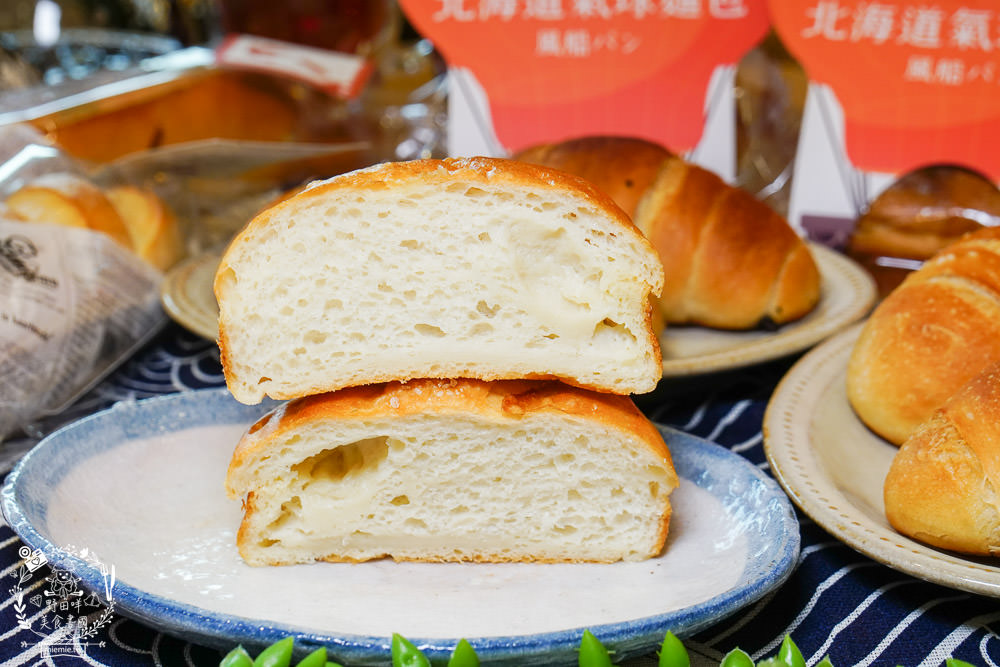 高雄奧瑪烘焙首賣出爐就完售的120%含水量北海道氣球麵包!咬勁紮實麥香的鹽可頌+多種口味皮脆內軟Q的人氣維也納軟法!高雄美食高雄麵包店 - 第28張圖 高雄奧瑪烘焙首賣出爐就完售的120%含水量北海道氣球麵包!咬勁紮實麥香的鹽可頌+多種口味皮脆內軟Q的人氣維也納軟法!高雄美食高雄麵包店