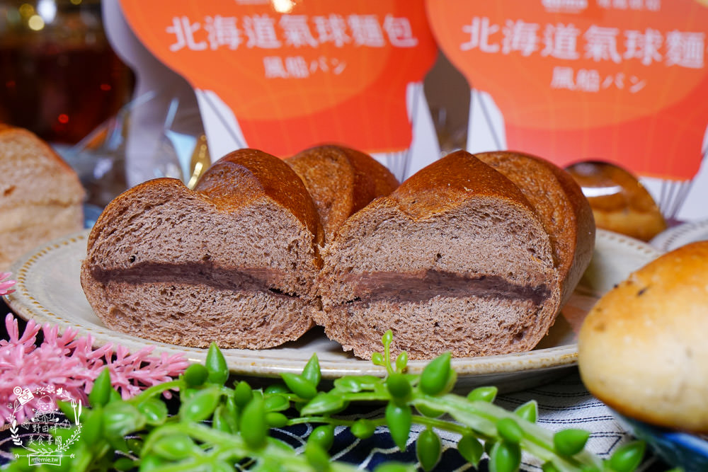 高雄奧瑪烘焙首賣出爐就完售的120%含水量北海道氣球麵包!咬勁紮實麥香的鹽可頌+多種口味皮脆內軟Q的人氣維也納軟法!高雄美食高雄麵包店 - 第38張圖 高雄奧瑪烘焙首賣出爐就完售的120%含水量北海道氣球麵包!咬勁紮實麥香的鹽可頌+多種口味皮脆內軟Q的人氣維也納軟法!高雄美食高雄麵包店