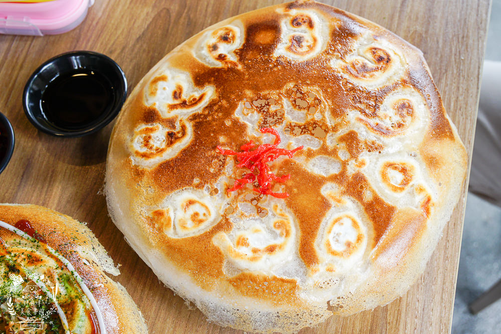 女子餃子|高雄超有特色的圓盤煎餃!三美好一次品嘗三種口味!鹽埕區的特色美食