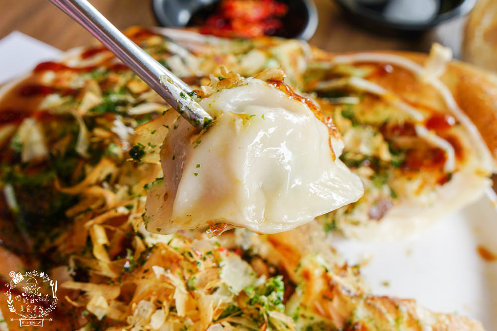 女子餃子|高雄超有特色的圓盤煎餃!三美好一次品嘗三種口味!鹽埕區的特色美食