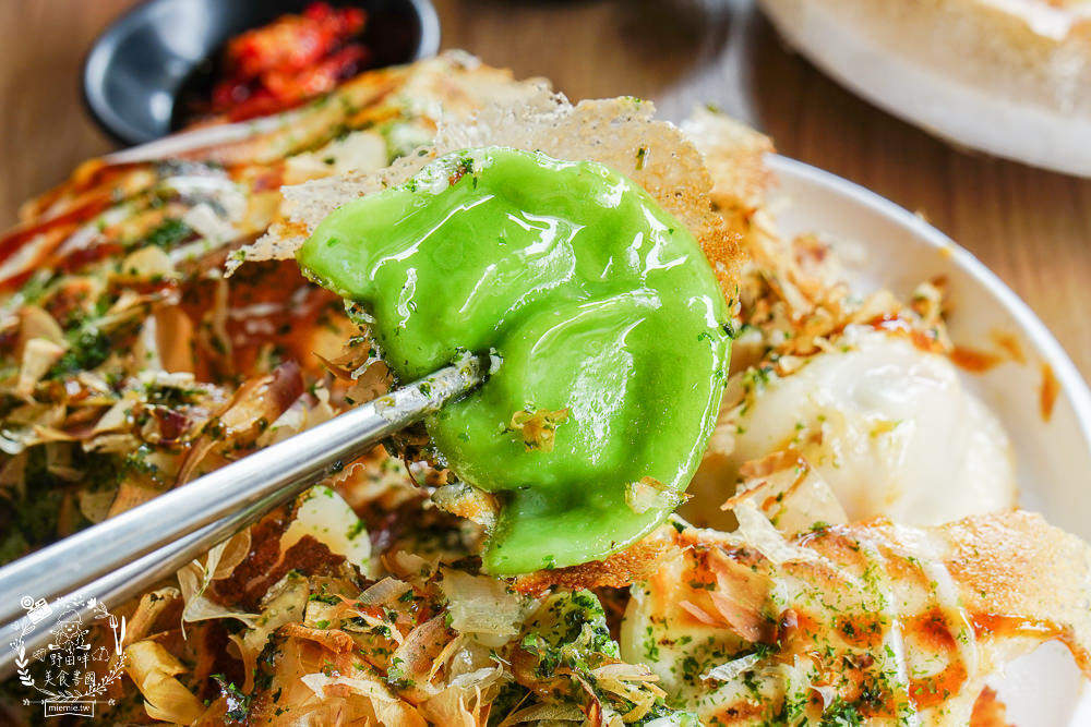 女子餃子|高雄超有特色的圓盤煎餃!三美好一次品嘗三種口味!鹽埕區的特色美食