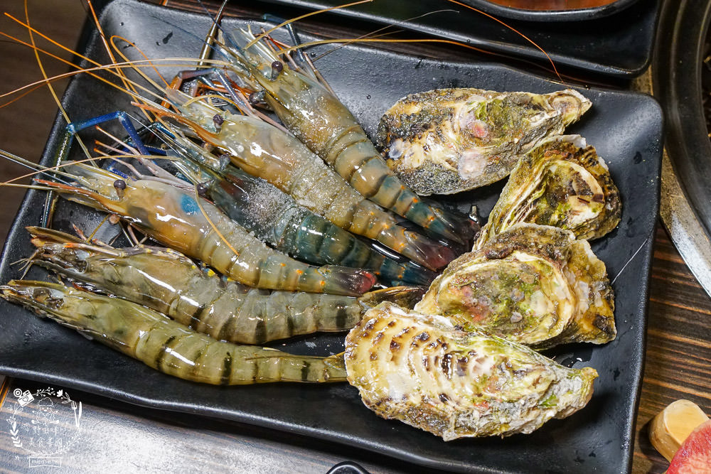 高雄[好客燒烤吃到飽]霸氣帝王蟹+美國生蠔+A5和牛70種以上品項選擇吃到飽!!