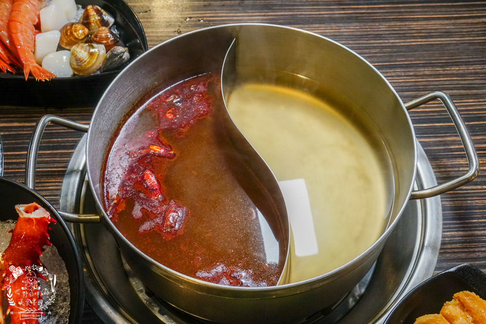 高雄[好客燒烤吃到飽]霸氣帝王蟹+美國生蠔+A5和牛70種以上品項選擇吃到飽!!