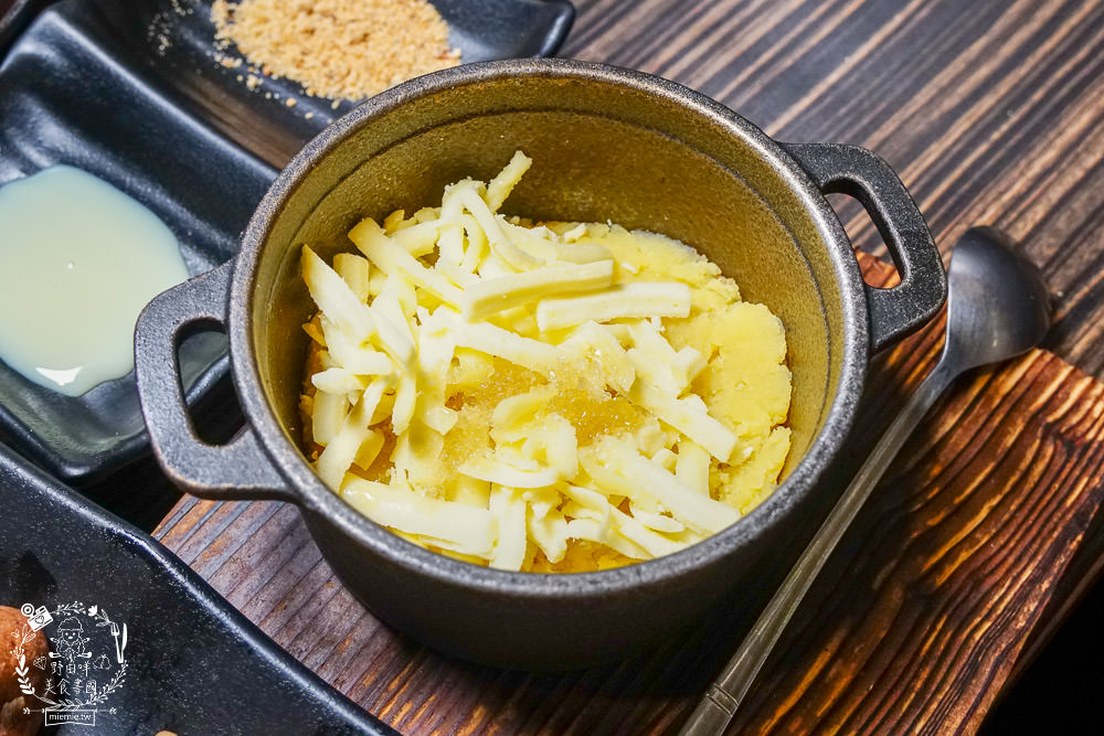 高雄[好客燒烤吃到飽]霸氣帝王蟹+美國生蠔+A5和牛70種以上品項選擇吃到飽!!