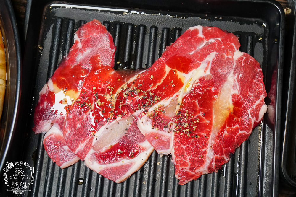 高雄[好客燒烤吃到飽]霸氣帝王蟹+美國生蠔+A5和牛70種以上品項選擇吃到飽!!