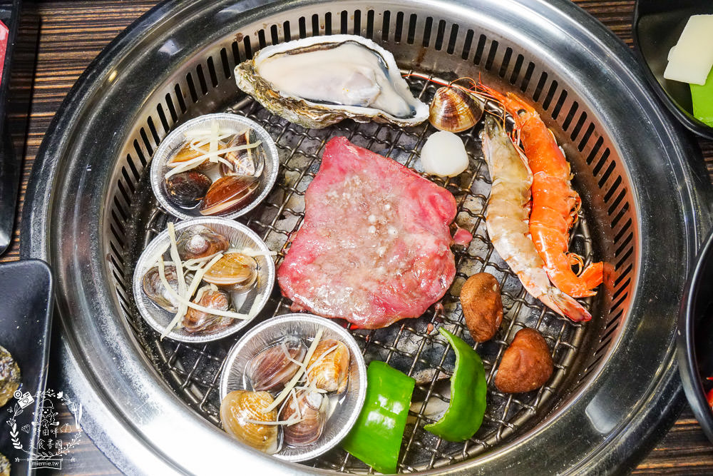高雄[好客燒烤吃到飽]霸氣帝王蟹+美國生蠔+A5和牛70種以上品項選擇吃到飽!!