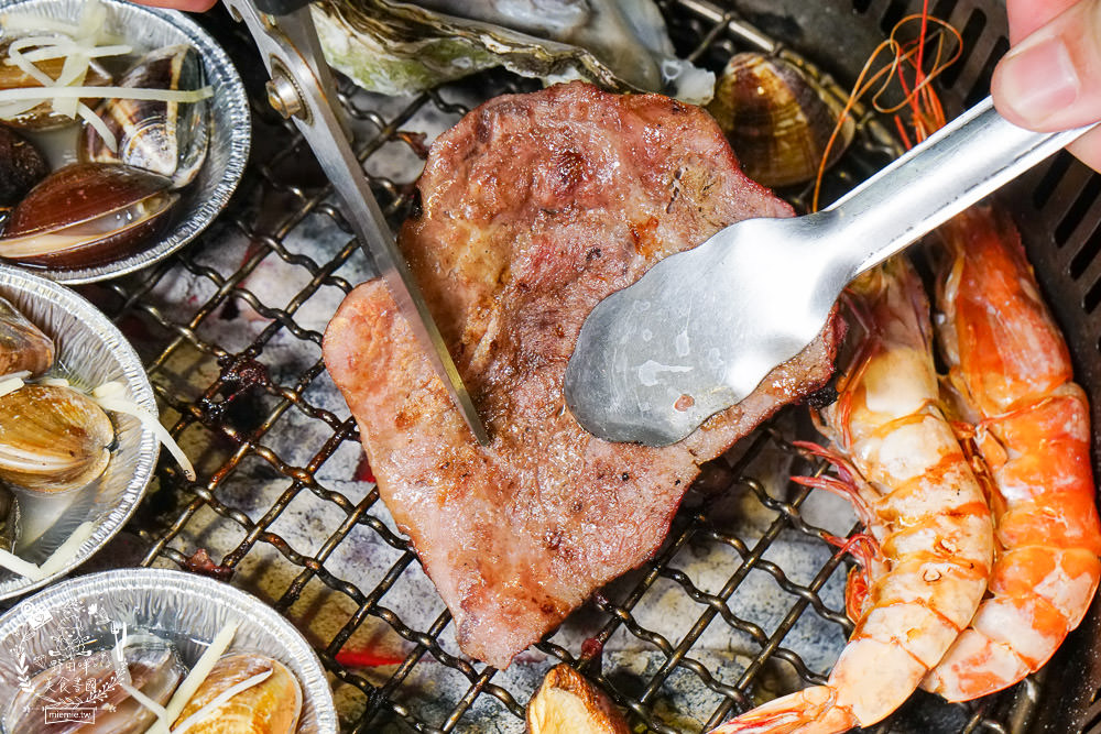 高雄[好客燒烤吃到飽]霸氣帝王蟹+美國生蠔+A5和牛70種以上品項選擇吃到飽!!