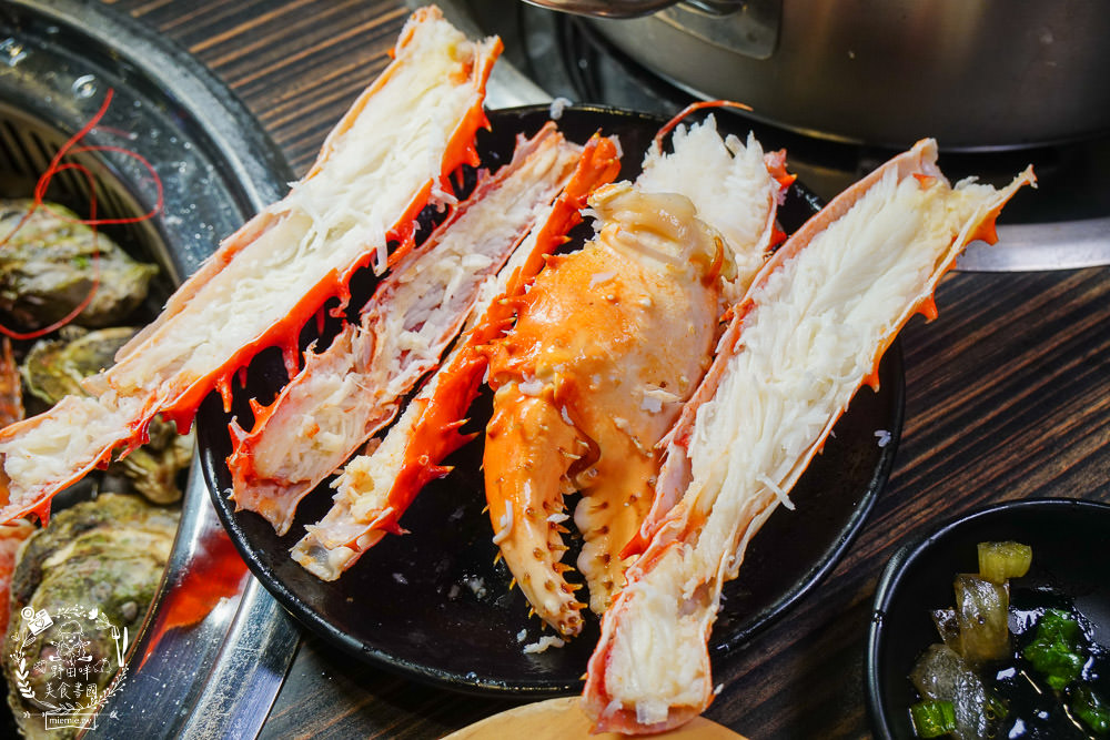 高雄[好客燒烤吃到飽]霸氣帝王蟹+美國生蠔+A5和牛70種以上品項選擇吃到飽!!