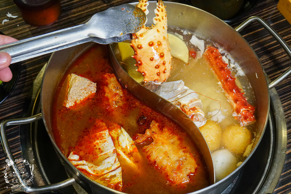 高雄[好客燒烤吃到飽]霸氣帝王蟹+美國生蠔+A5和牛70種以上品項選擇吃到飽!!