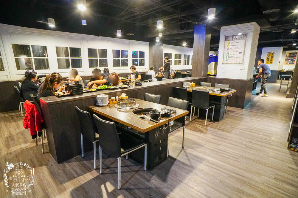 高雄[好客燒烤吃到飽]霸氣帝王蟹+美國生蠔+A5和牛70種以上品項選擇吃到飽!!